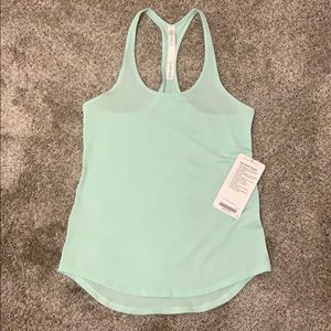 LuluLemon Tech Mesh Singlet-Size 2